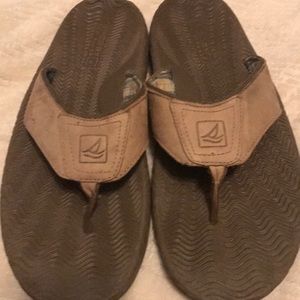 Sperry Flip Flops !